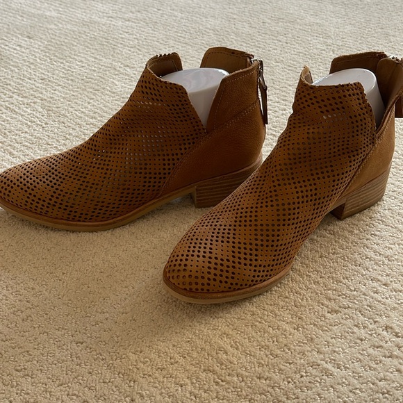 Dolce Vita Shoes - Dolce Vita women’s ankle boots